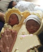 恭喜北京李氏夫妇成功抱上双胞胎